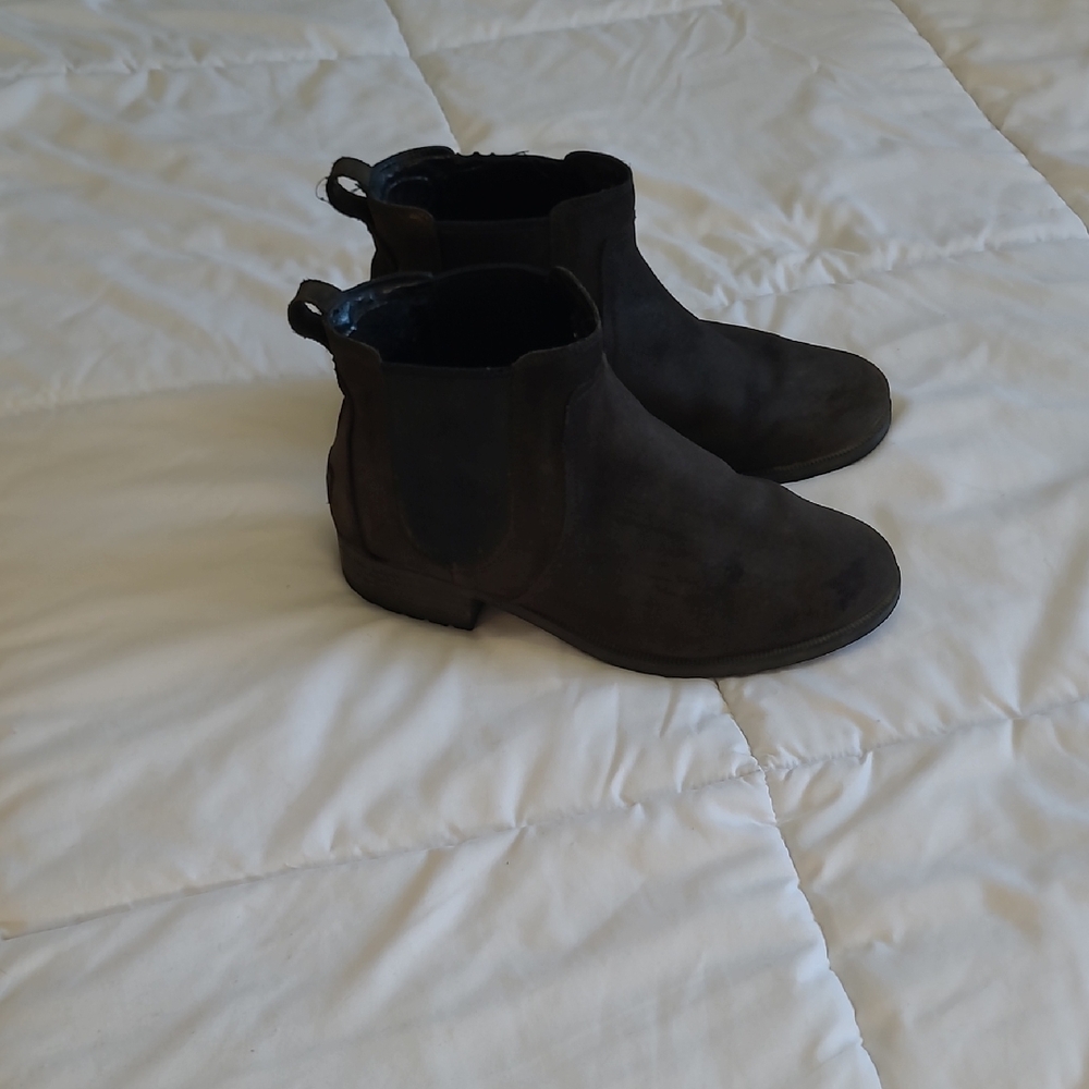 UGG Chelsea Boot
